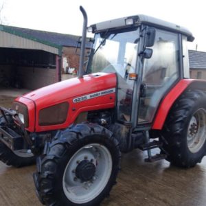 Masssey Ferguson 4235